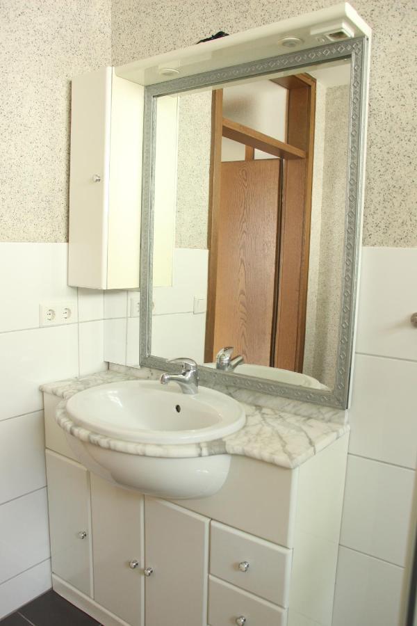 Ruhig Gelegene Wohnung Mitten Im Herzens Von Wolfhagen Exterior photo